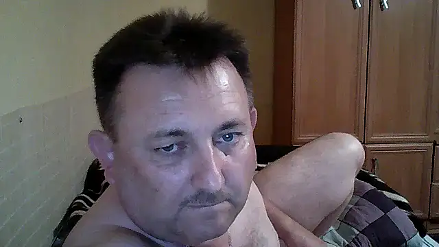 Snapshot of Novy73 chatting on July 8, 2026, 10:21 pm Novy73 online show from July 8, 2026, 10:21 pm