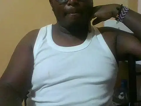 Snapshot of honeyswit chatting on December 1, 2025, 5:14 pm honeyswit online show from December 1, 2025, 5:14 pm