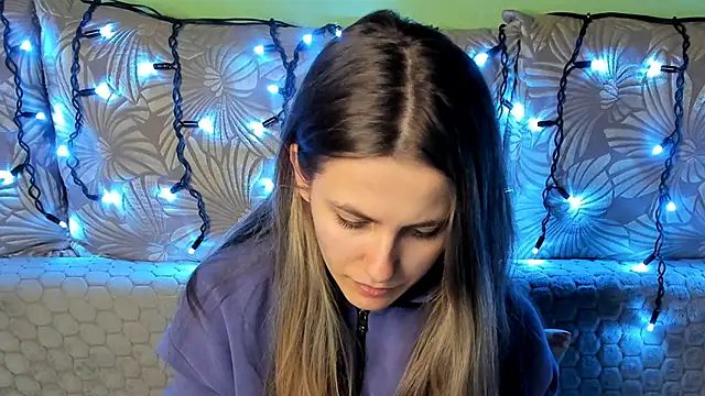 MaggieCake online show from February 10, 2026, 1:04 am