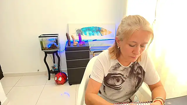 Naty Stone online show from October 20, 2025, 6:41 pm