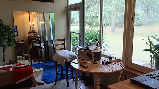 eliberator1777 online show from December 17, 2025, 5:18 pm