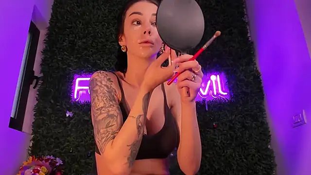 realhotfallingdevil online show from March 19, 2026, 5:51 am