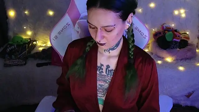 Ginger Stay online show from April 15, 2026, 7:47 am