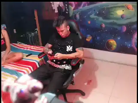 dounolimist777 online show from December 15, 2025, 12:38 am