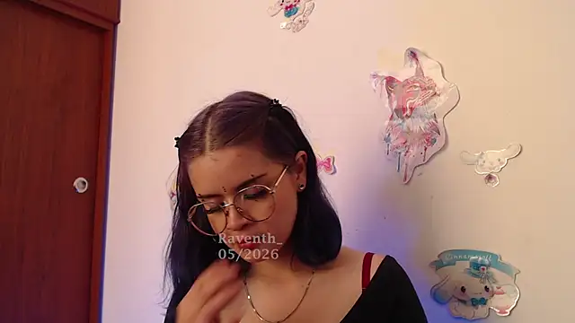 Snapshot of Raventh_ chatting on May 15, 2026, 12:14 pm Raventh online show from May 15, 2026, 12:14 pm