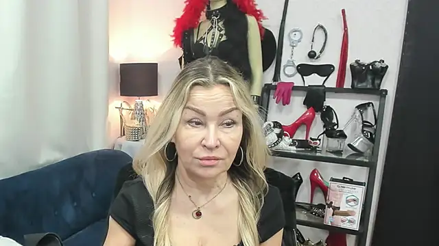 crystaLUX online show from March 31, 2026, 4:25 am