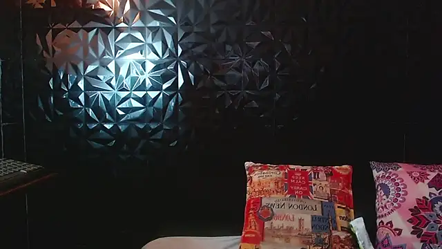 PINK  LOLA1 online show from October 26, 2025, 10:32 pm