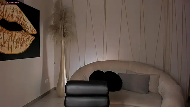 Snapshot of LaurenTurner_ chatting on September 18, 2025, 11:57 am LaurenTurner online show from September 18, 2025, 11:57 am