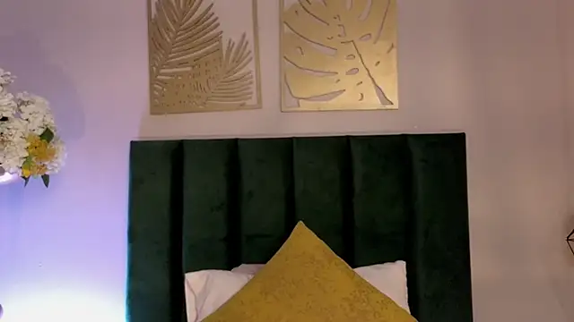 Christy Sea online show from December 22, 2025, 6:19 pm