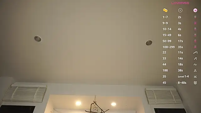 Amylittlestar online show from May 14, 2026, 11:24 pm