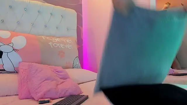 KeilaLovJack online show from February 27, 2025, 4:46 am