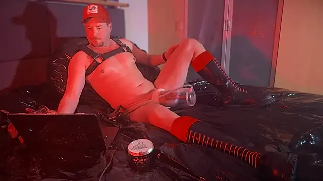 PumpChester82 online show from March 13, 2025, 4:45 pm