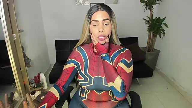 Snapshot of alyssannVhm chatting on October 3, 2025, 2:04 am alyssannVhm online show from October 3, 2025, 2:04 am
