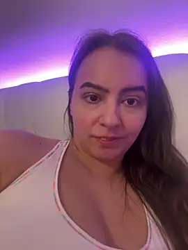 eleonoree online show from March 1, 2026, 8:31 pm