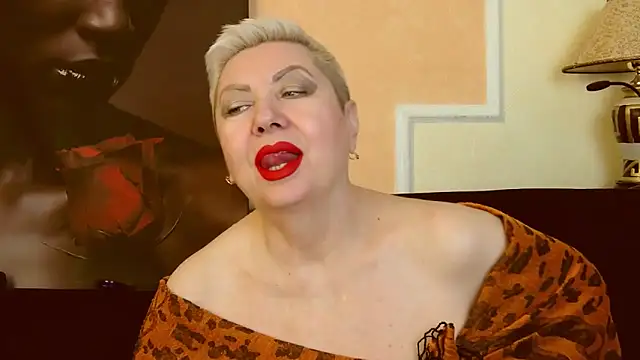 Snapshot of LadyPosh chatting on February 14, 2025, 2:07 am LadyPosh online show from February 14, 2025, 2:07 am