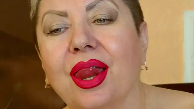 Snapshot of LadyPosh chatting on January 30, 2025, 1:44 am LadyPosh online show from January 30, 2025, 1:44 am