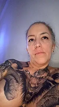 Snapshot of vamporasuccubus19777 chatting on February 4, 2025, 2:28 am vamporasuccubus19777 online show from February 4, 2025, 2:28 am