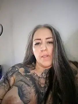 Snapshot of vamporasuccubus19777 chatting on February 2, 2025, 1:55 am vamporasuccubus19777 online show from February 2, 2025, 1:55 am