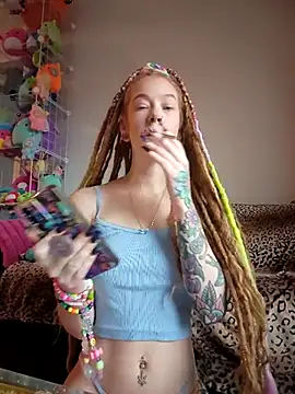 LucidLucy online show from October 15, 2025, 12:46 pm