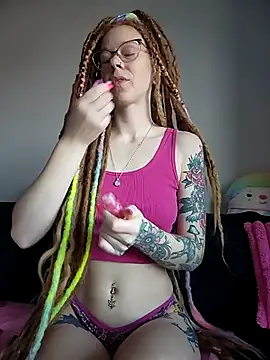 Snapshot of LucidLucy chatting on February 17, 2026, 2:03 pm LucidLucy online show from February 17, 2026, 2:03 pm