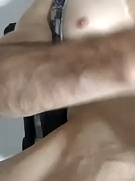 Snapshot of sexy_fit_guy_on_cam chatting on February 28, 2025, 5:15 pm sexy fit guy on cam online show from February 28, 2025, 5:15 pm