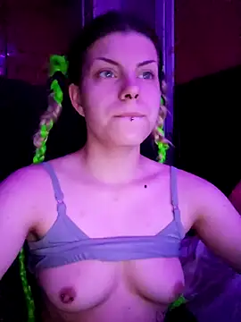 Elunaa online show from January 11, 2025, 9:46 pm