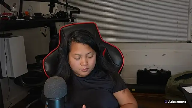 Snapshot of Bubbleliyah chatting on February 5, 2026, 4:08 am Bubbleliyah online show from February 5, 2026, 4:08 am