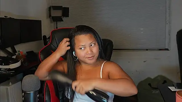 Snapshot of Bubbleliyah chatting on January 7, 2026, 10:09 am Bubbleliyah online show from January 7, 2026, 10:09 am