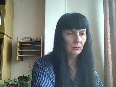 Snapshot of MelanyBanks chatting on November 17, 2025, 8:07 am MelanyBanks online show from November 17, 2025, 8:07 am