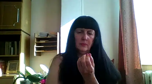 MelanyBanks online show from March 18, 2025, 8:39 am