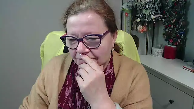 Adelewildx online show from February 3, 2026, 3:59 am