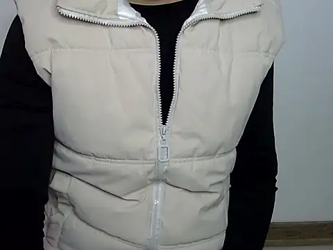 AquamarineXX online show from November 21, 2025, 7:29 am