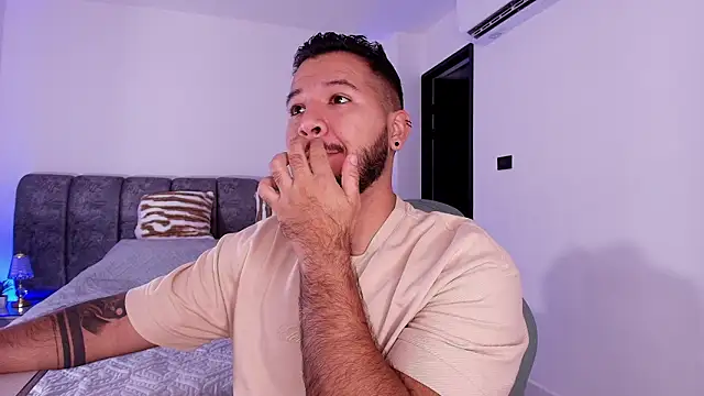 Snapshot of mister_miike chatting on January 18, 2026, 3:10 am mister miike online show from January 18, 2026, 3:10 am