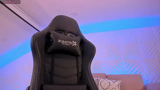 KylaMorrison online show from May 12, 2026, 10:32 am