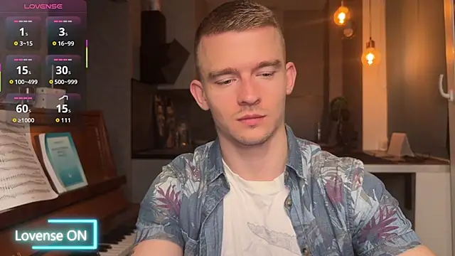 Marvelboy  online show from November 9, 2025, 2:21 pm