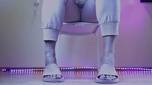 Foot Goddes  online show from January 31, 2025, 10:10 am