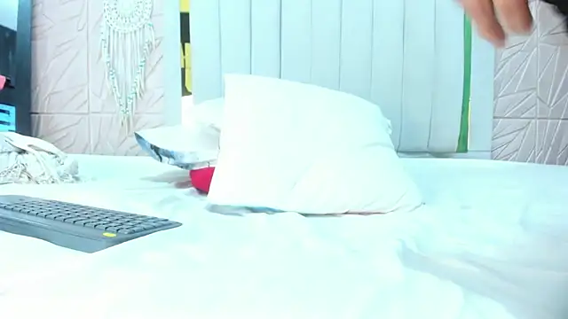 Rebecca Mitchell online show from October 13, 2025, 12:29 pm