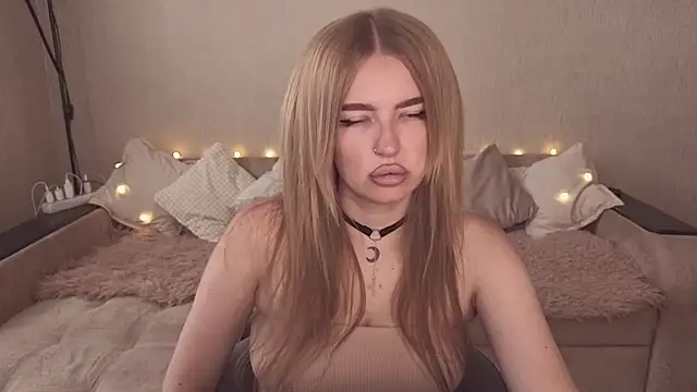 ViolettaLopez online show from July 26, 2026, 1:51 pm