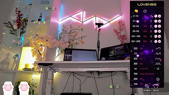 Elena-Marilyn online show from November 29, 2025, 10:21 pm