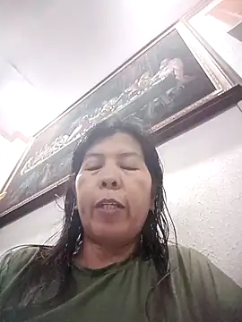 TropicalFlower online show from October 17, 2025, 1:31 am