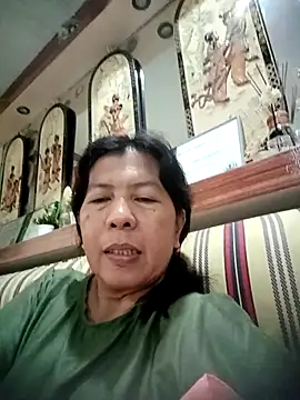 TropicalFlower online show from October 9, 2025, 12:11 am