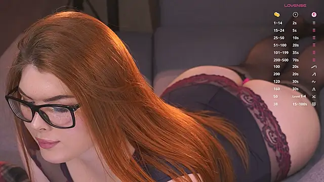 Ffoxyflame online show from April 28, 2026, 2:27 am