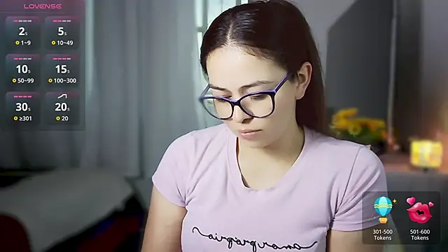 Snapshot of mayhott2 chatting on February 10, 2026, 8:19 pm mayhott2 online show from February 10, 2026, 8:19 pm