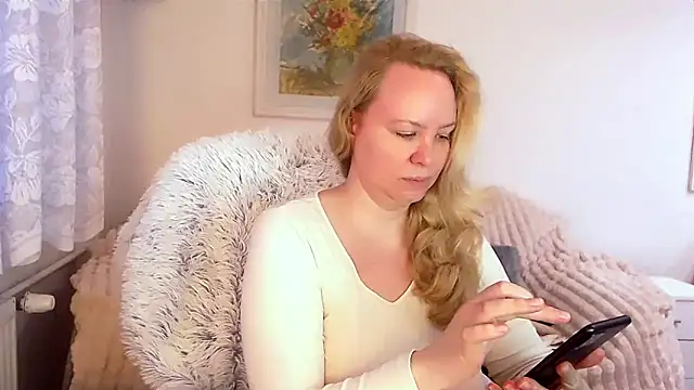 Sarah4you online show from March 1, 2025, 4:33 pm