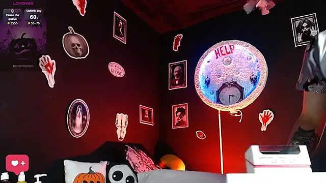 girl intense444 online show from October 21, 2025, 12:37 pm