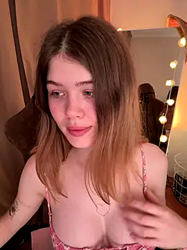 Snapshot of AmberIIey chatting on September 9, 2025, 4:27 pm AmberIIey online show from September 9, 2025, 4:27 pm