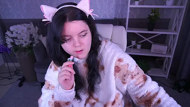 LittleShyy online show from March 4, 2026, 7:16 am