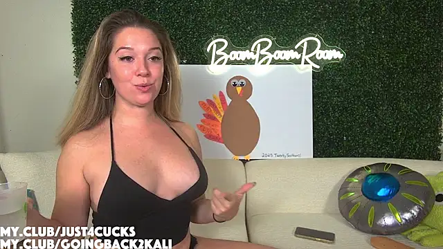 boomboomr00m online show from November 14, 2025, 2:04 am