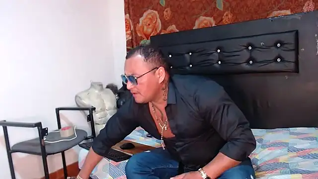 hardrock982 online show from November 20, 2025, 2:07 pm