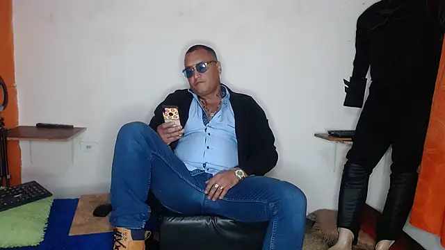 hardrock982 online show from March 4, 2025, 1:28 pm